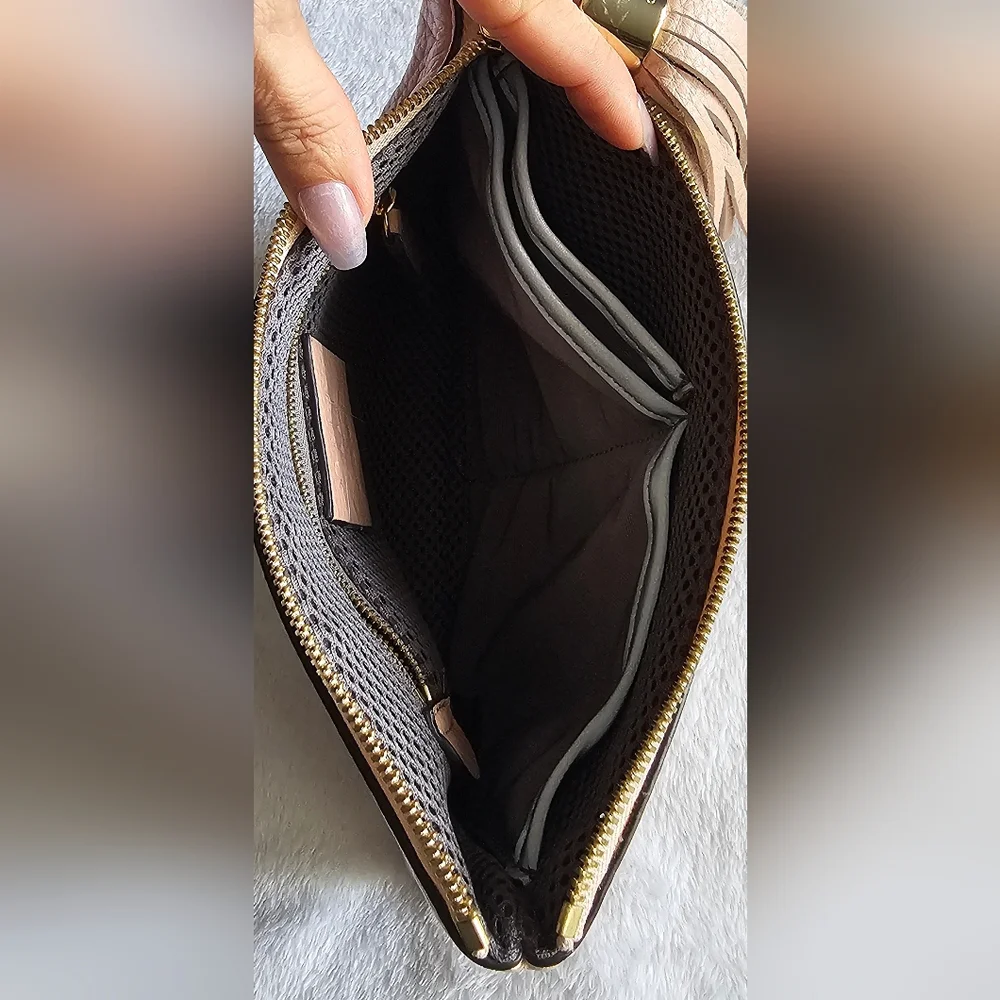 G.I.L.I. pebbled super-soft leather clutch handbag